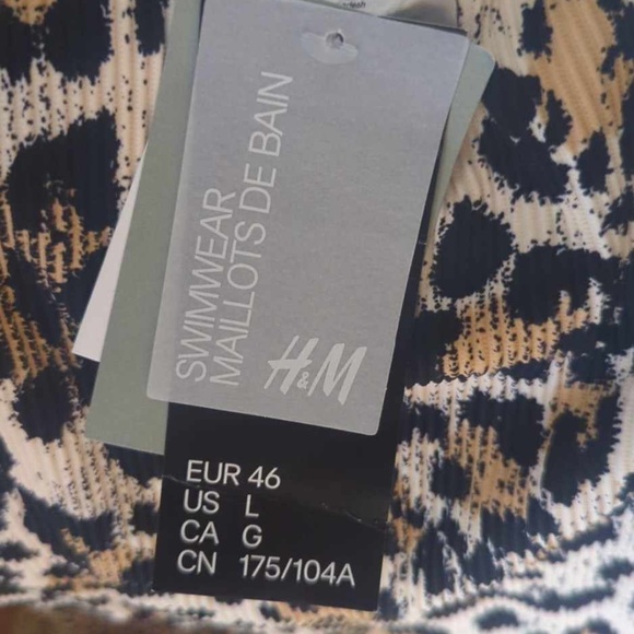 NWT Leopard Print One Piece Swim/Bodysuit - Size Large - Picture 6 of 6